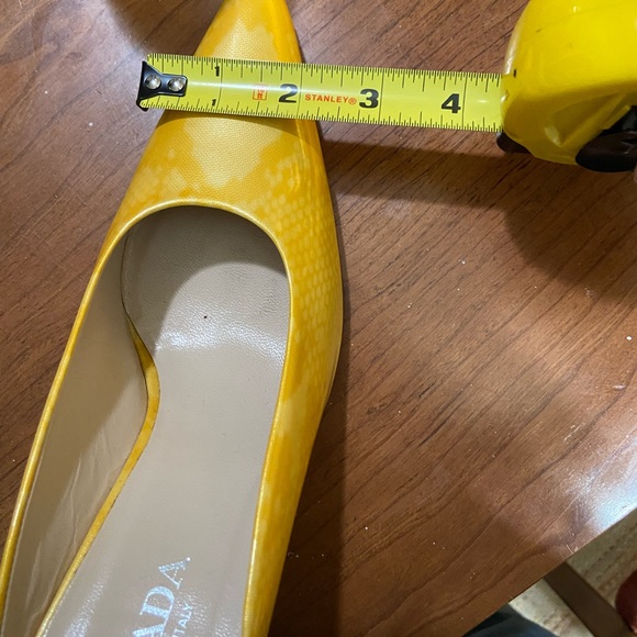 Escada yellow python print acrylic heels - Picture 9 of 9